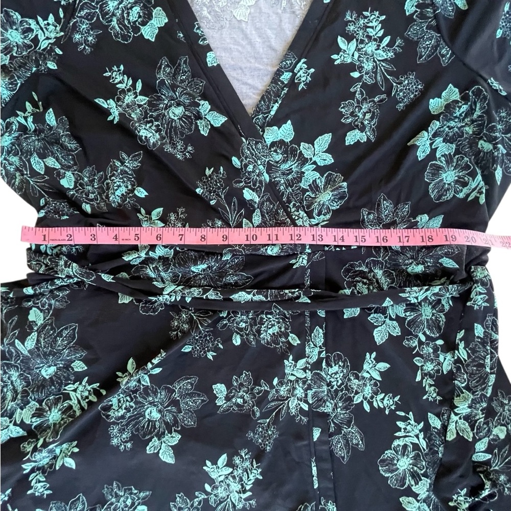 Torrid Floral Wrap Dress in Black and Green - Picture 5 of 9
